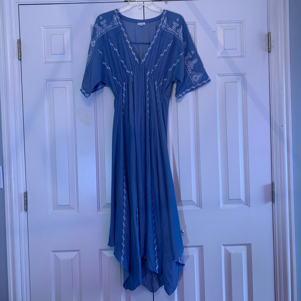 En Crème Midi Dress